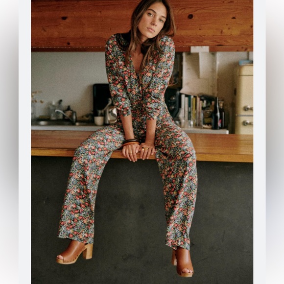 Sezane Pants - Sezane Ray Jumpsuit in California Print - Size 4